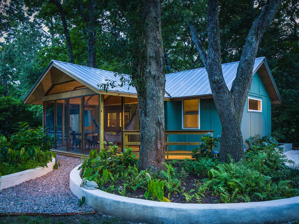 most romantic Airbnb rentals