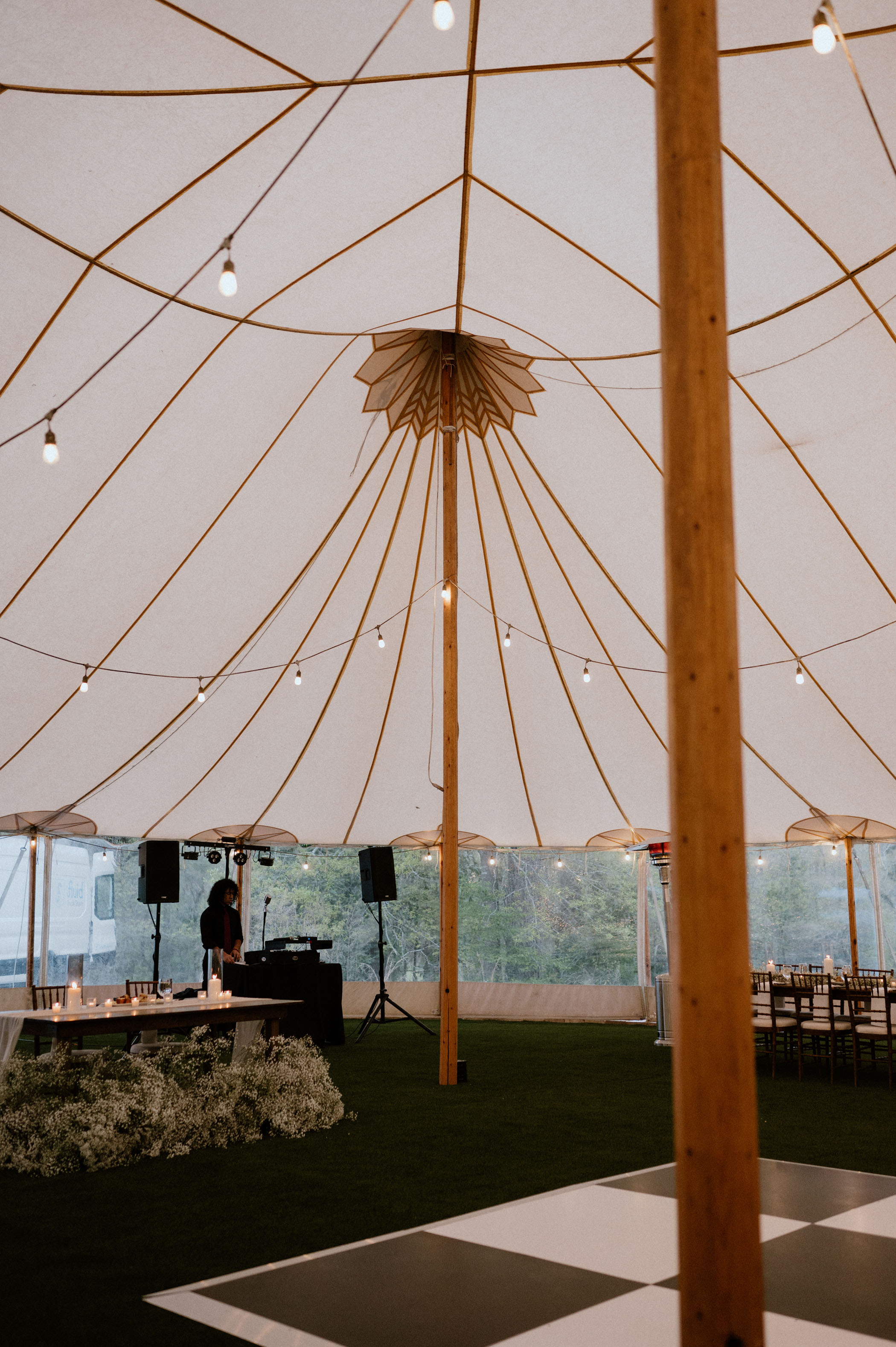 Minimalistic Baby's Breath Wedding at Meadowlark 1939 in Atlanta