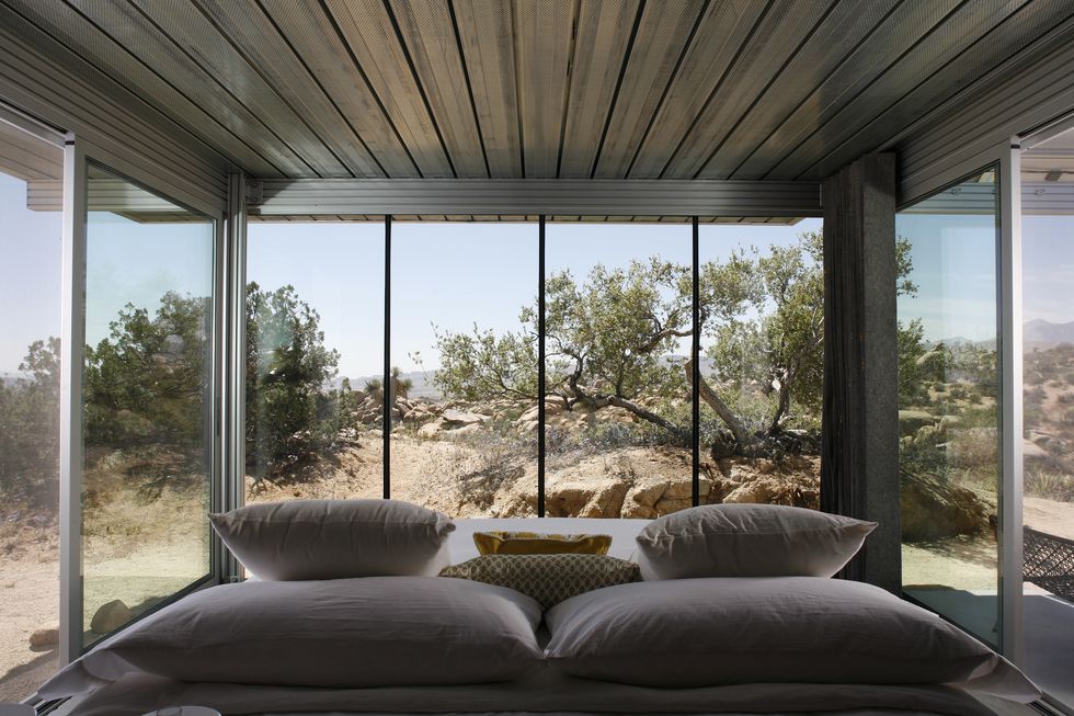 off-grid ithouse on airbnb